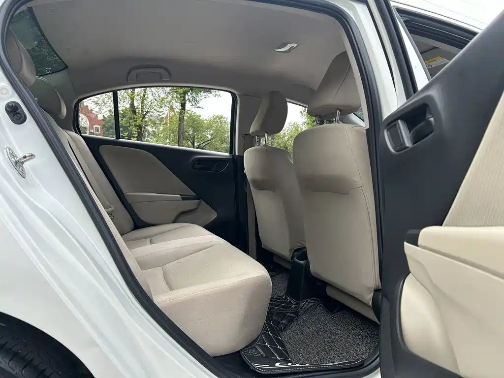 Honda City — фото 10