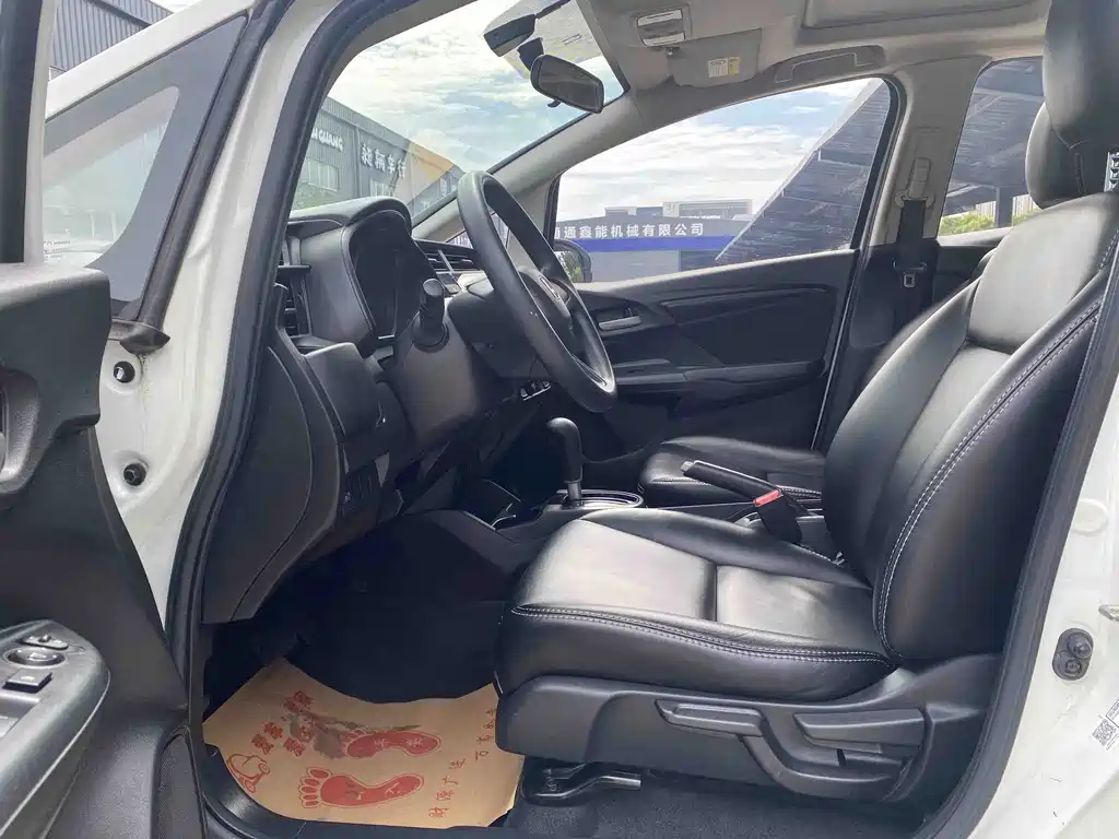 Honda Fit — фото 4