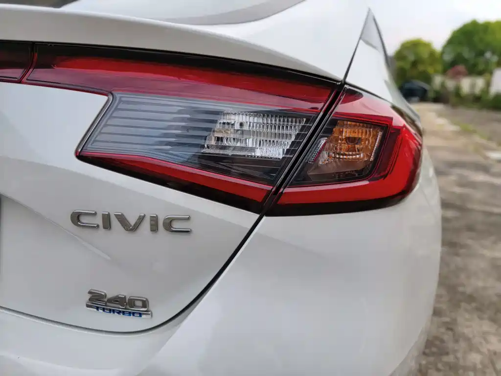 Honda Civic — фото 18