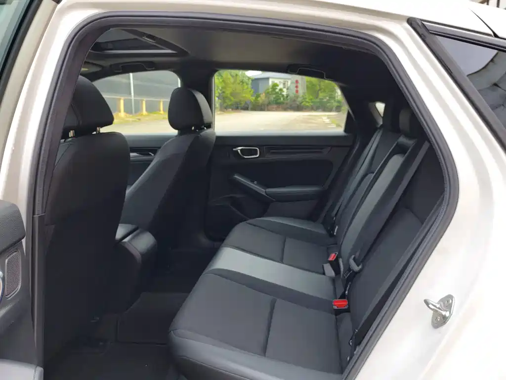 Honda Civic — фото 10