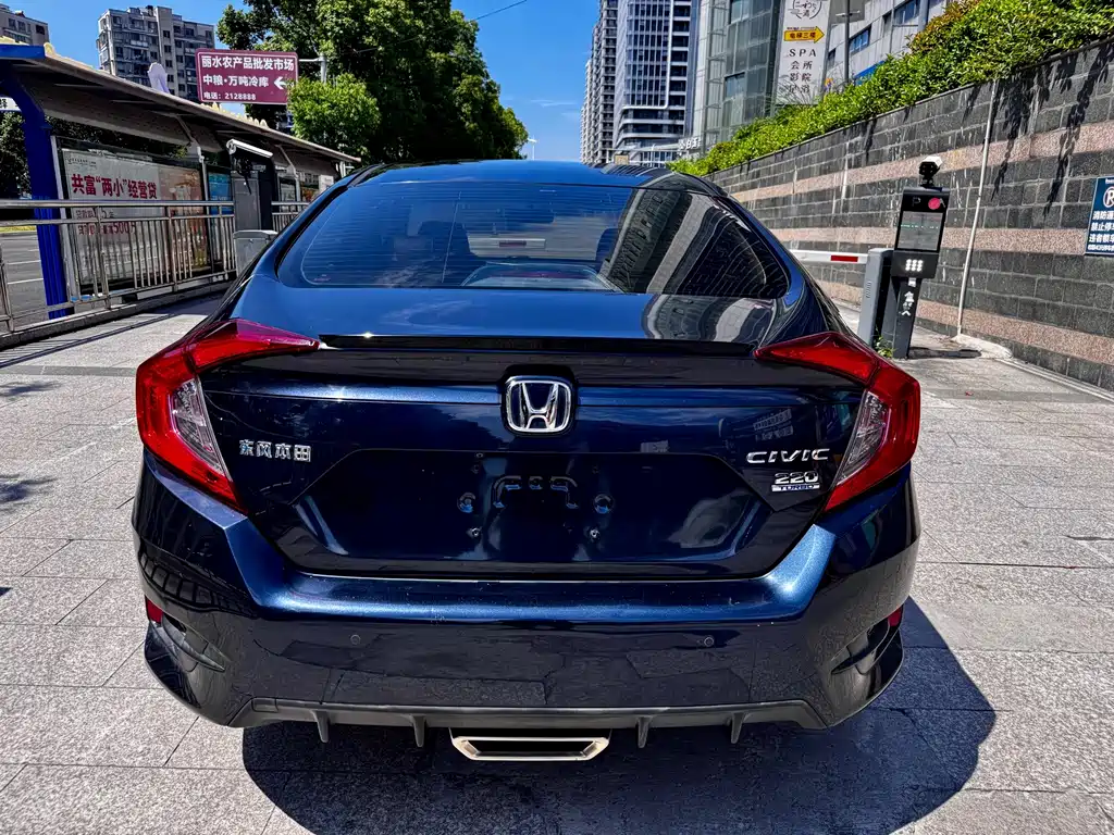 Honda Civic — фото 11
