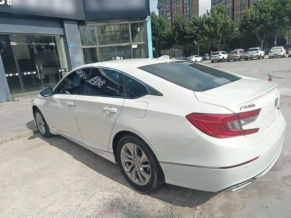 Honda Accord — фото 5