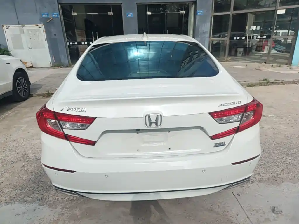 Honda Accord — фото 6