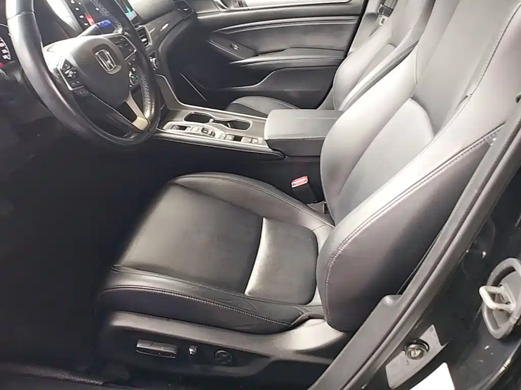 Honda Accord — фото 15