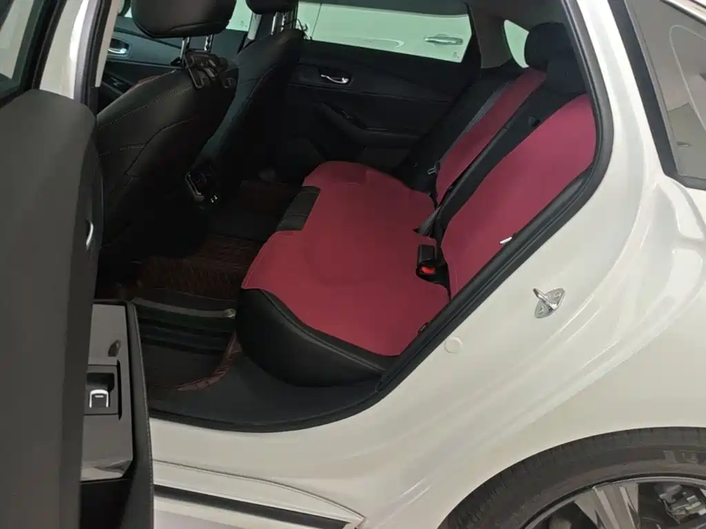 Honda Inspire — фото 17