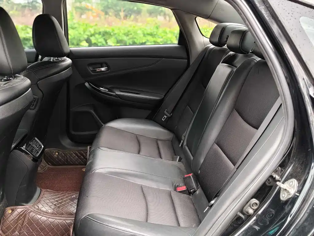 Honda Spirior — фото 11