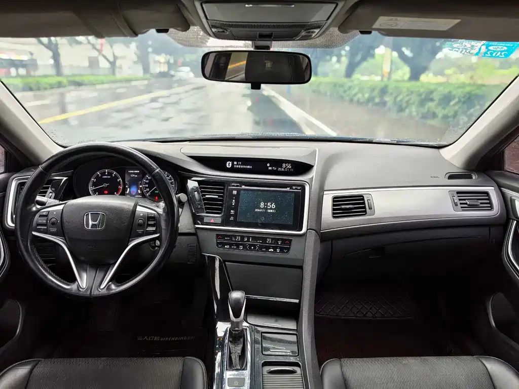 Honda Spirior — фото 17
