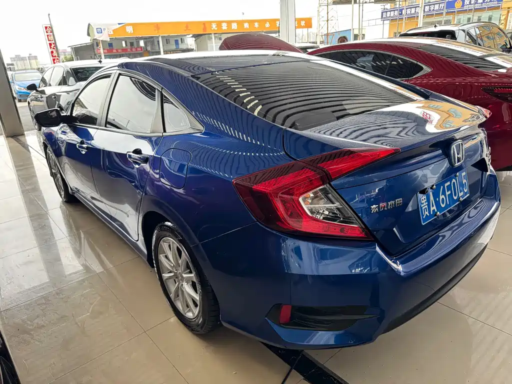 Honda Civic — фото 6