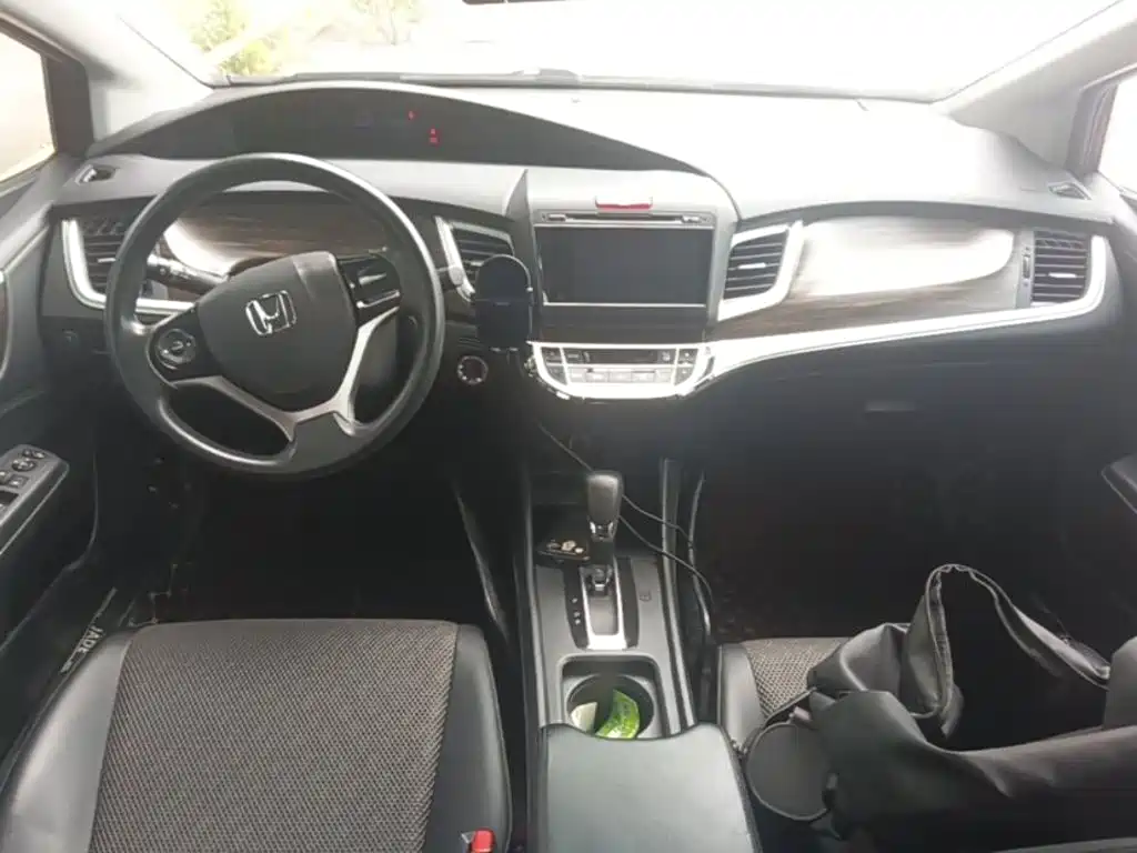 Honda Jade — фото 10