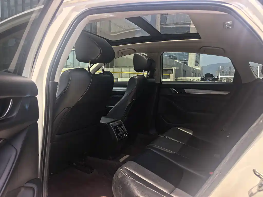Honda Inspire — фото 10