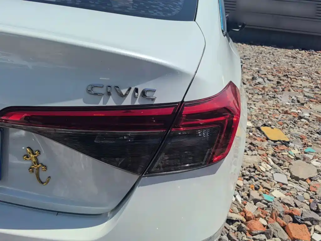 Honda Civic — фото 8