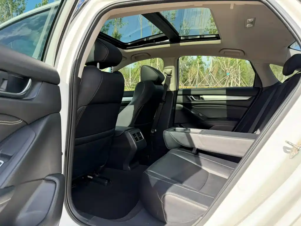 Honda Inspire — фото 13