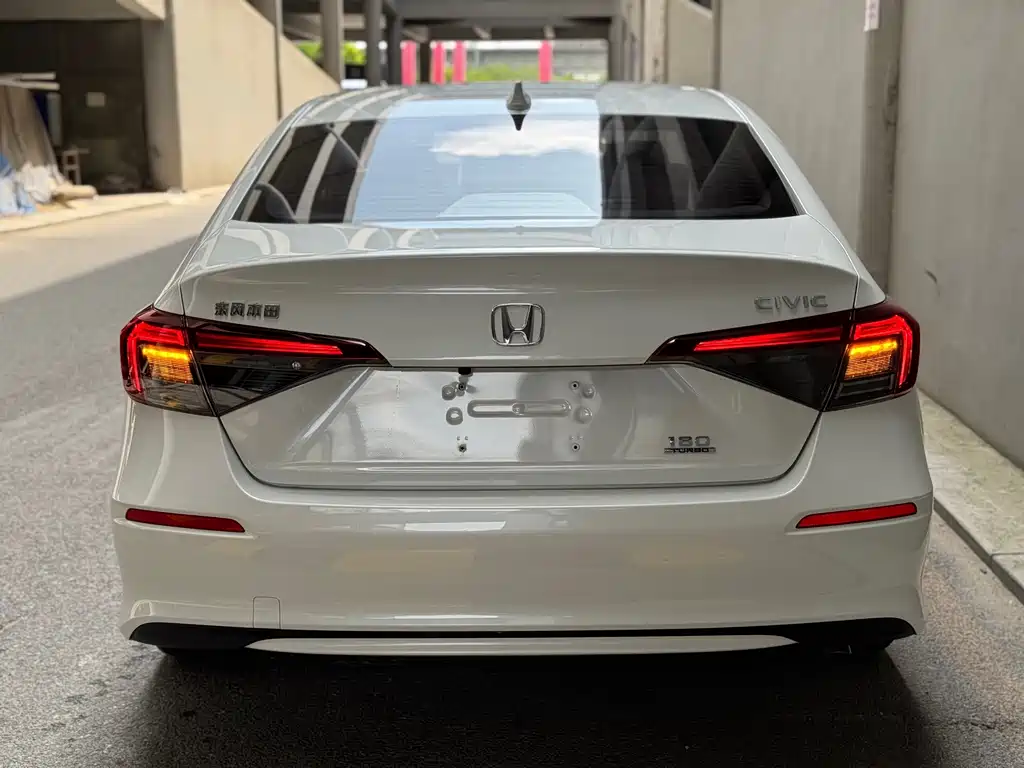 Honda Civic — фото 5