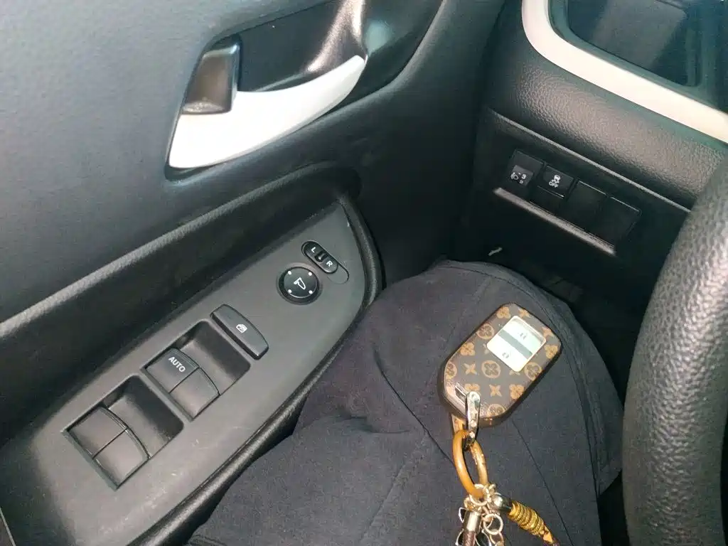 Honda Fit — фото 9