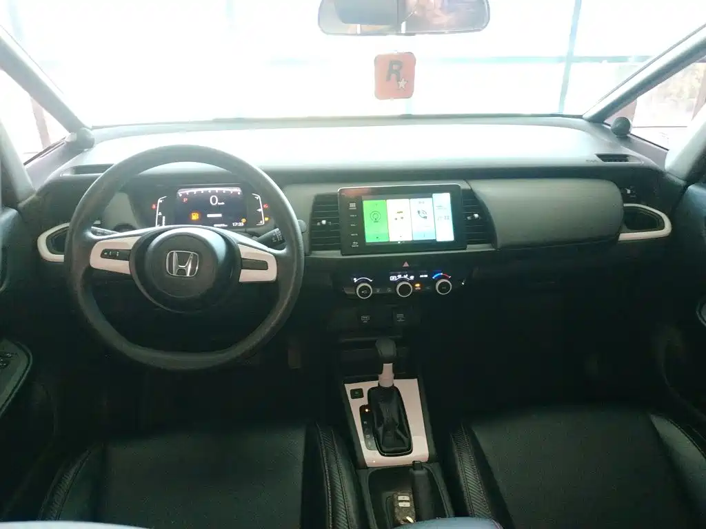 Honda Fit — фото 10