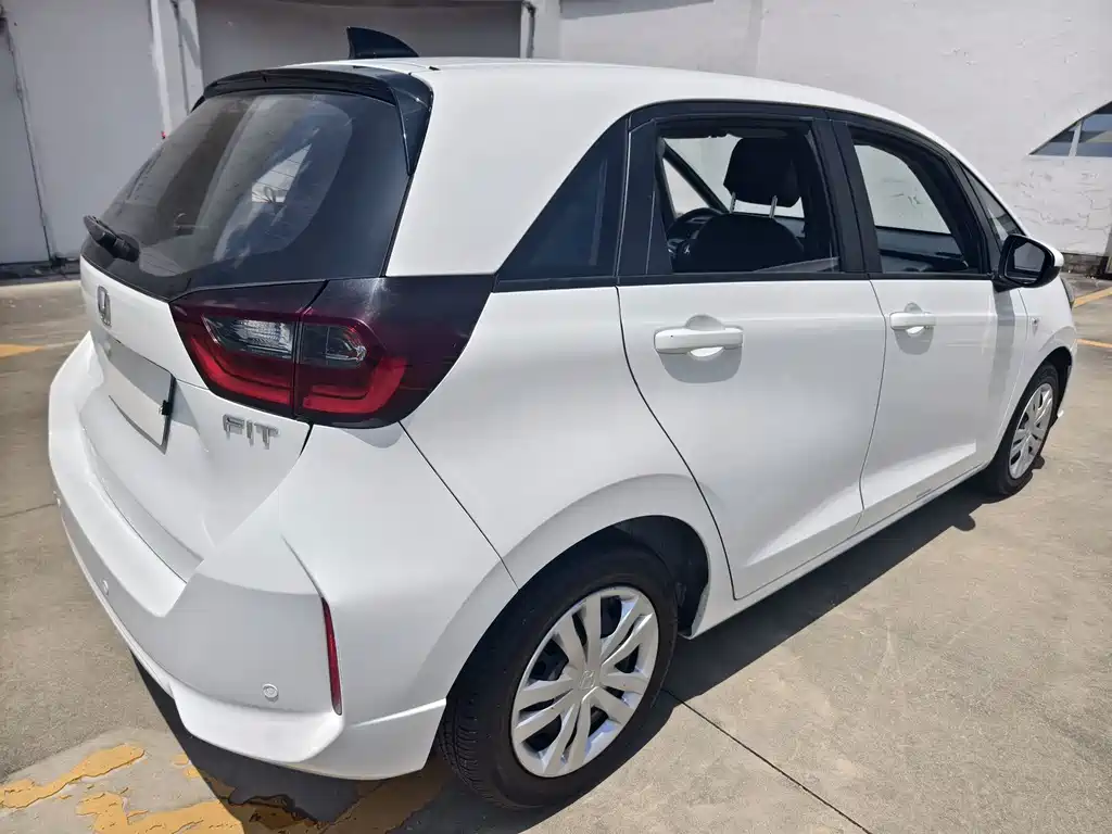 Honda Fit — фото 5