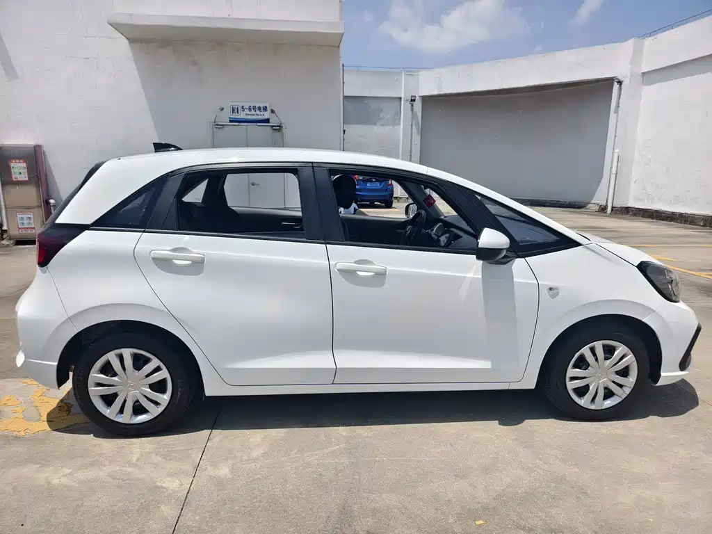 Honda Fit — фото 6