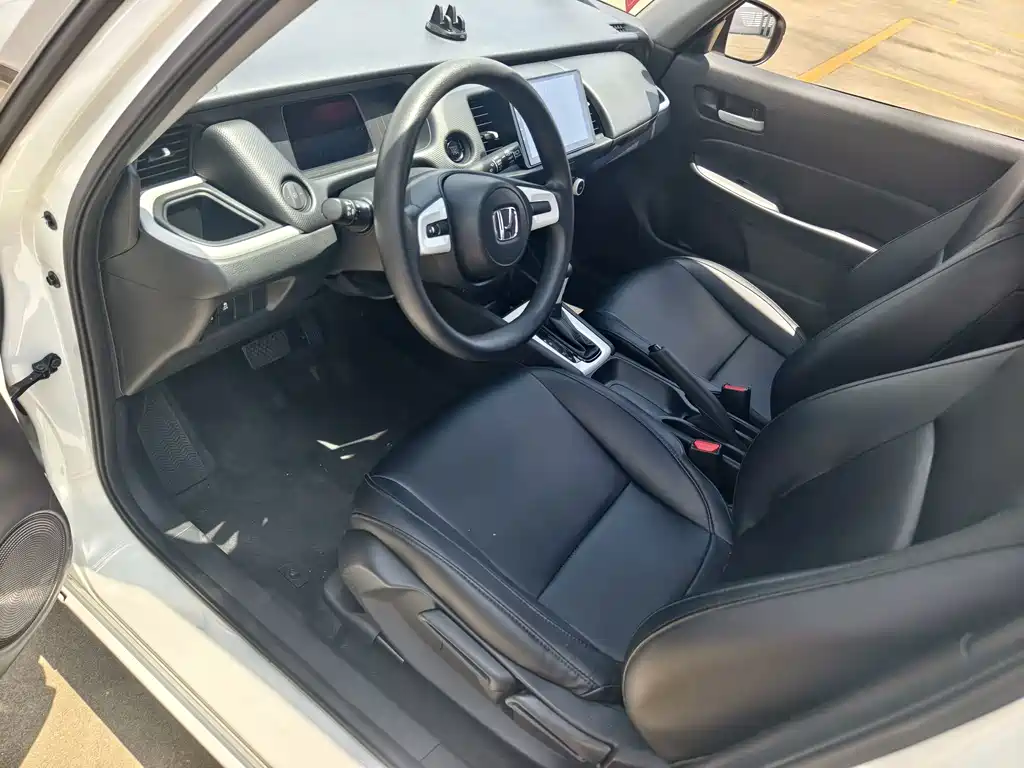Honda Fit — фото 7
