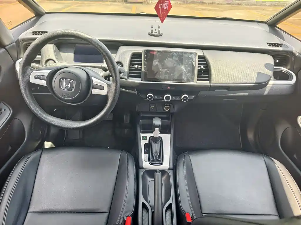 Honda Fit — фото 10