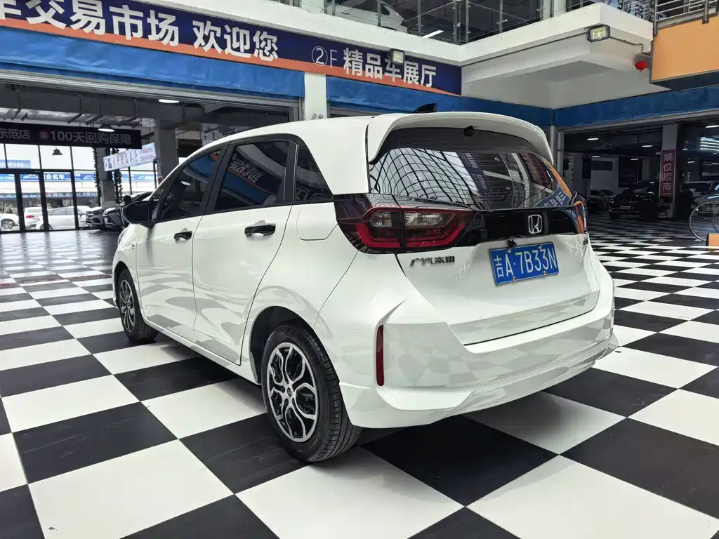 Honda Fit — фото 4