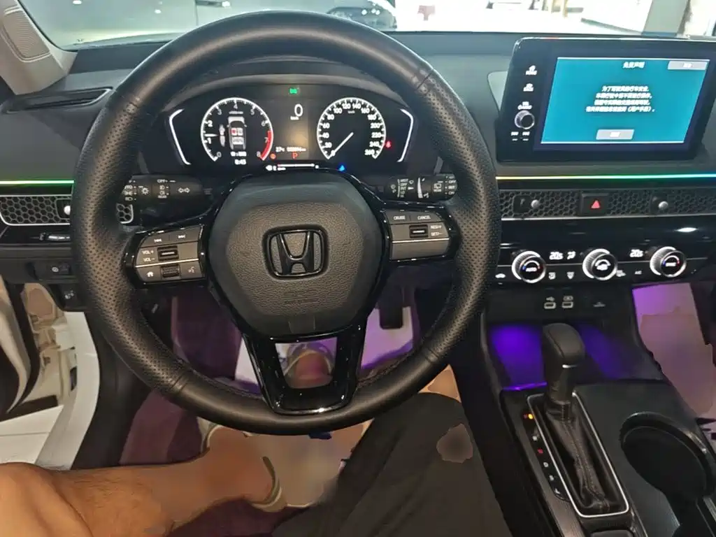Honda Civic — фото 11