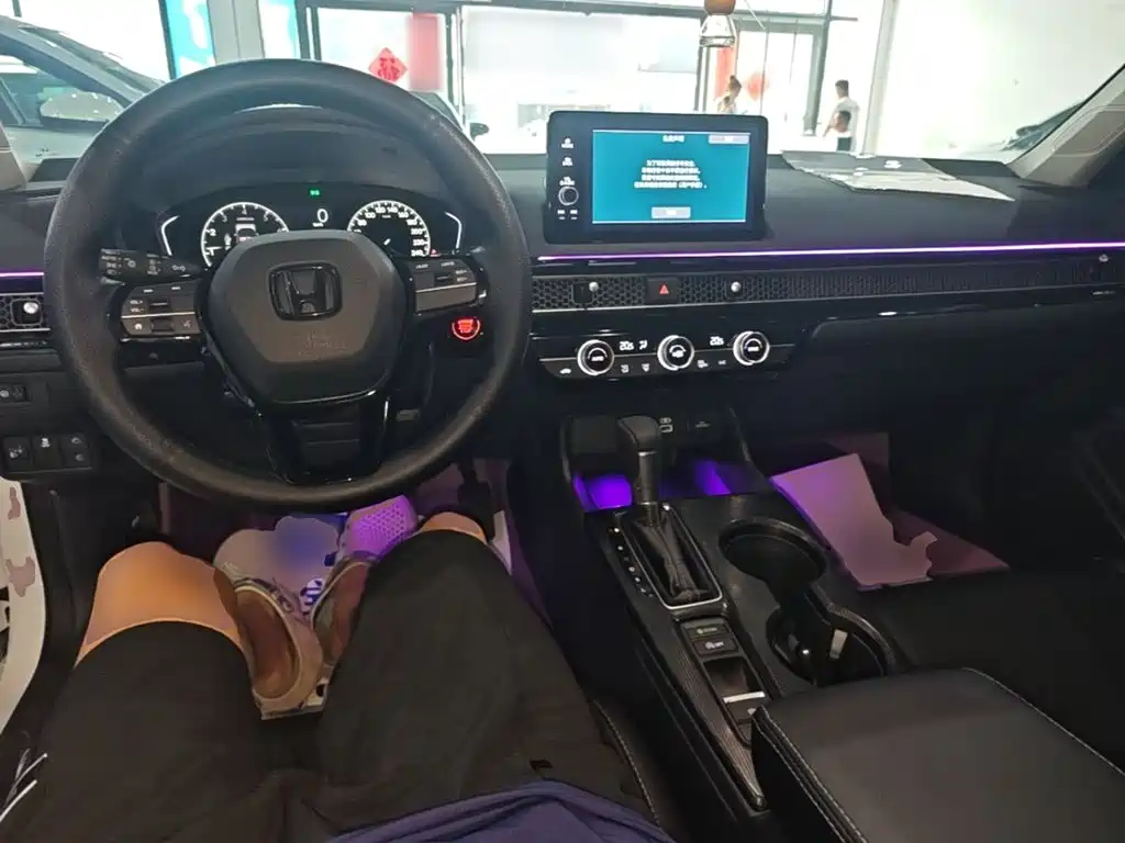 Honda Civic — фото 10