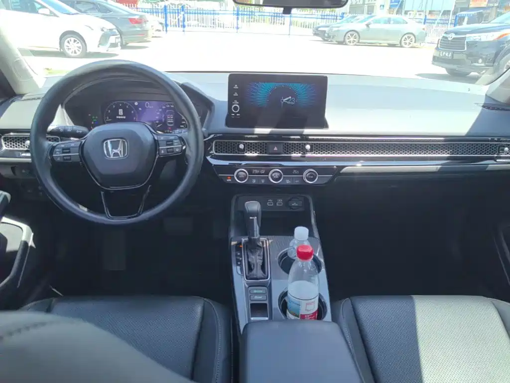Honda Civic — фото 10