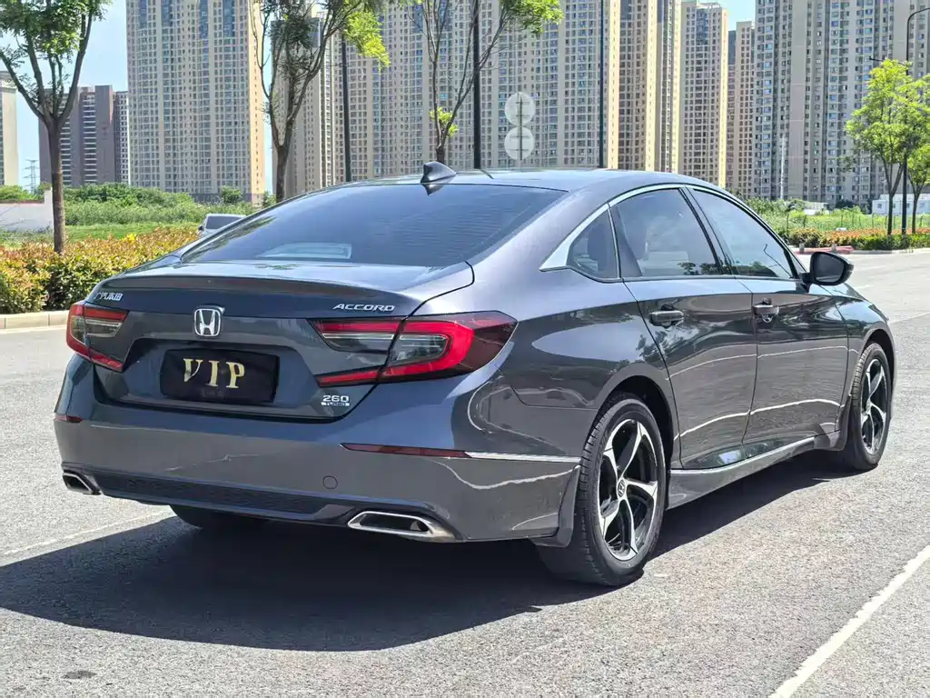 Honda Accord — фото 9
