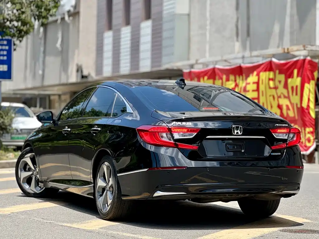 Honda Accord — фото 4