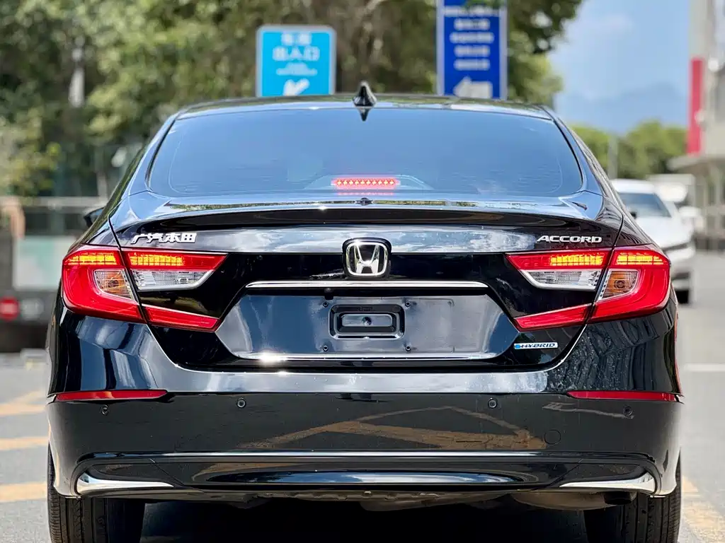 Honda Accord — фото 5