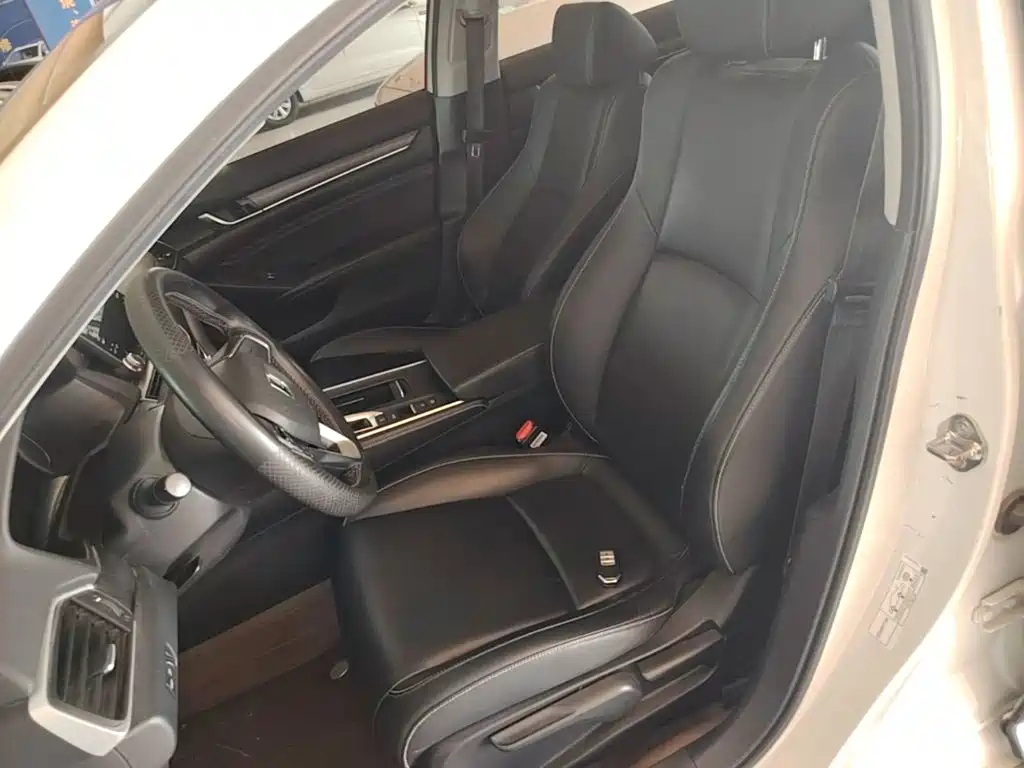 Honda Inspire — фото 15