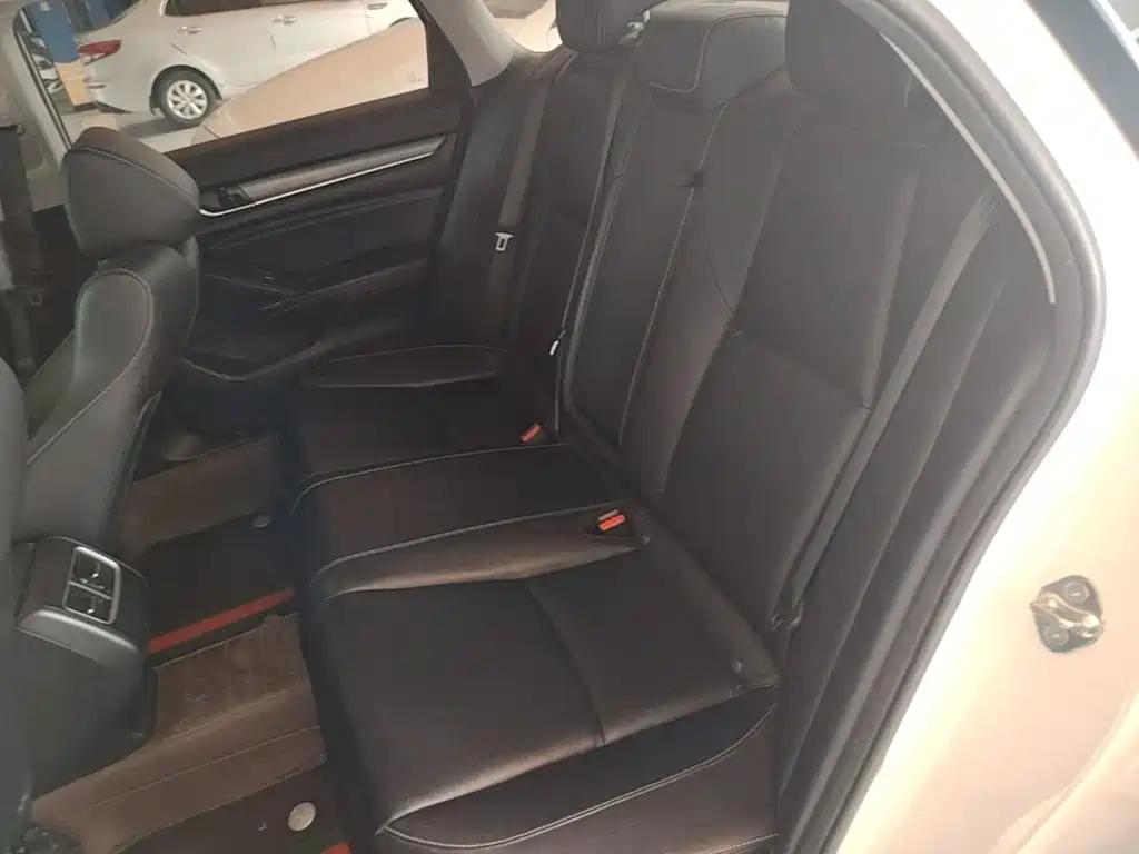 Honda Inspire — фото 17