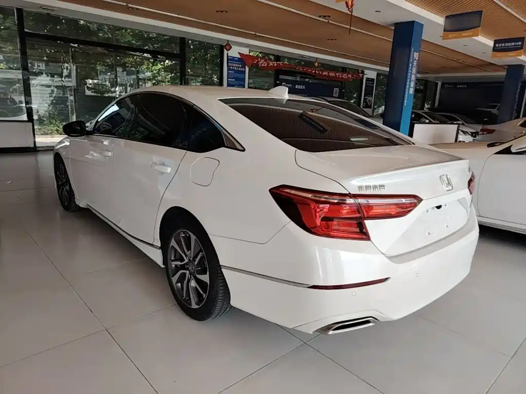 Honda Inspire — фото 5