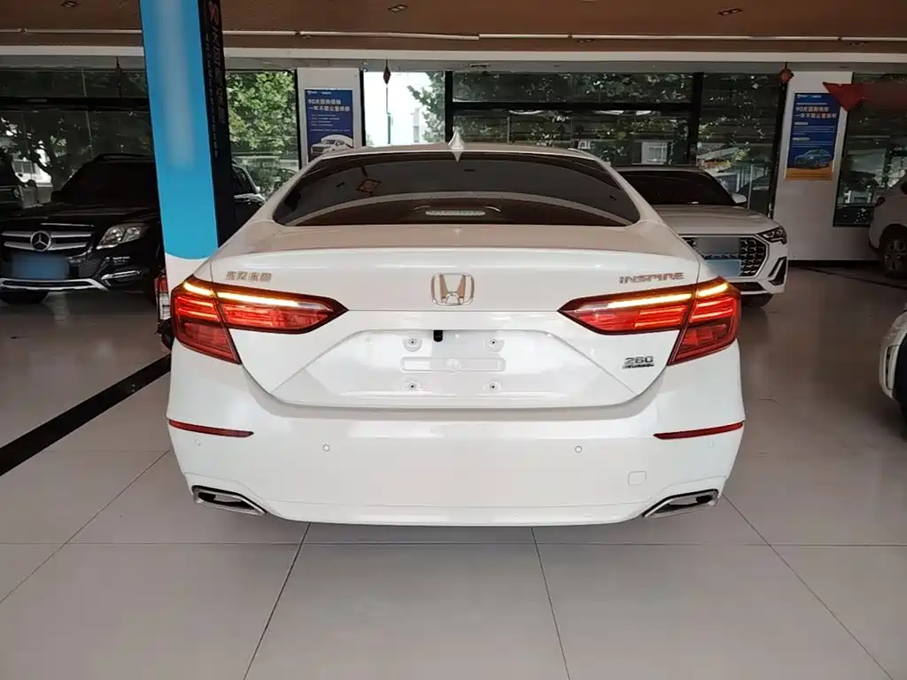 Honda Inspire — фото 6