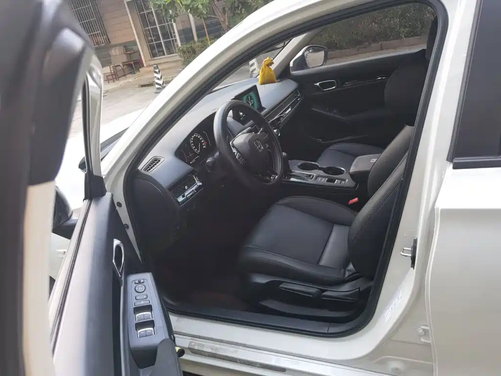 Honda Civic — фото 8