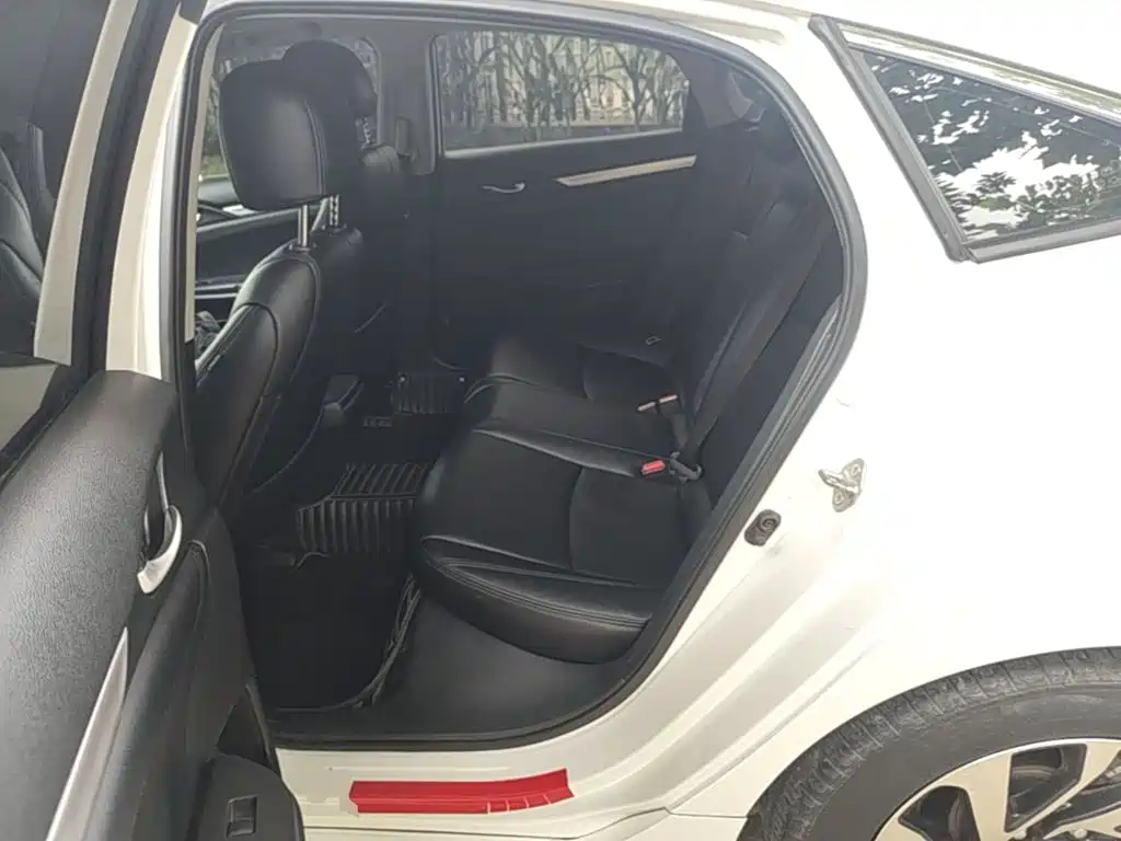 Honda Civic — фото 17