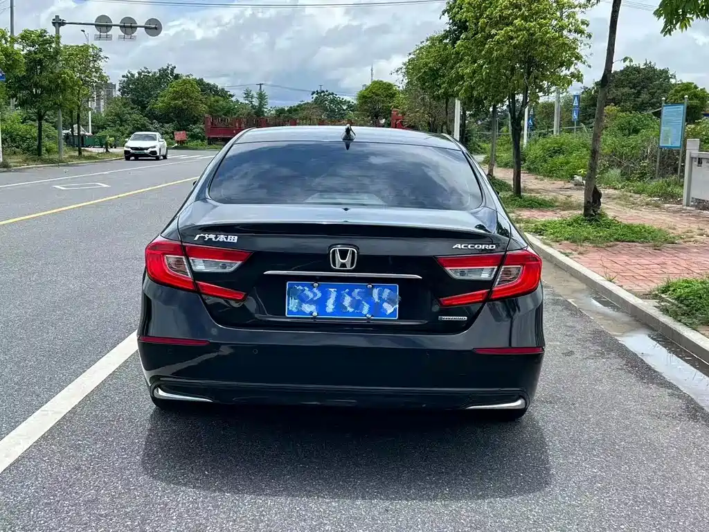 Honda Accord — фото 4