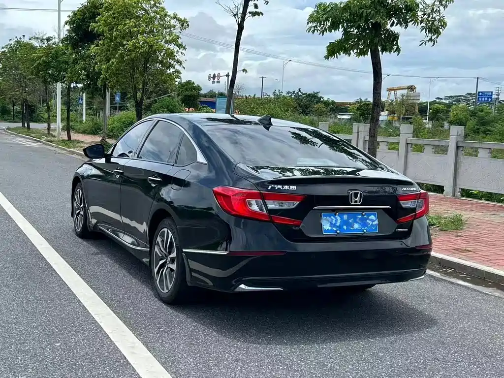 Honda Accord — фото 5