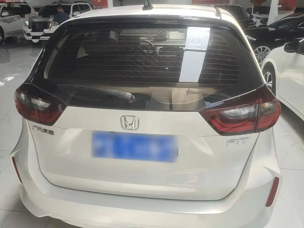 Honda Fit — фото 6