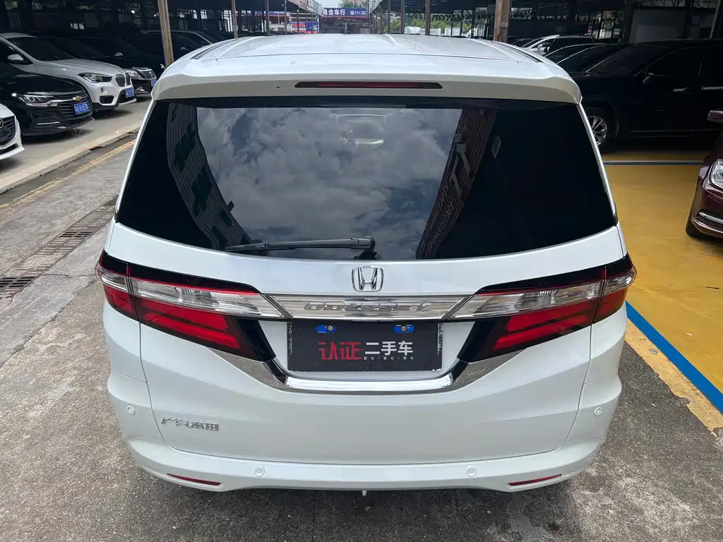 Honda Odyssey — фото 2