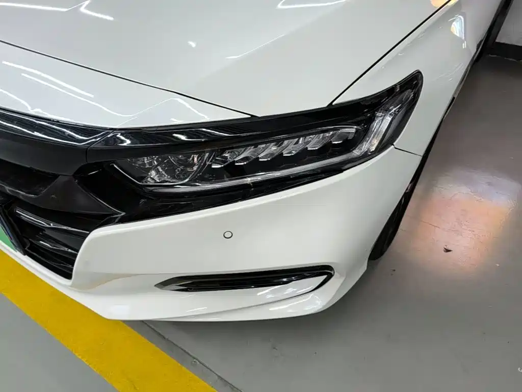 Honda Accord — фото 24