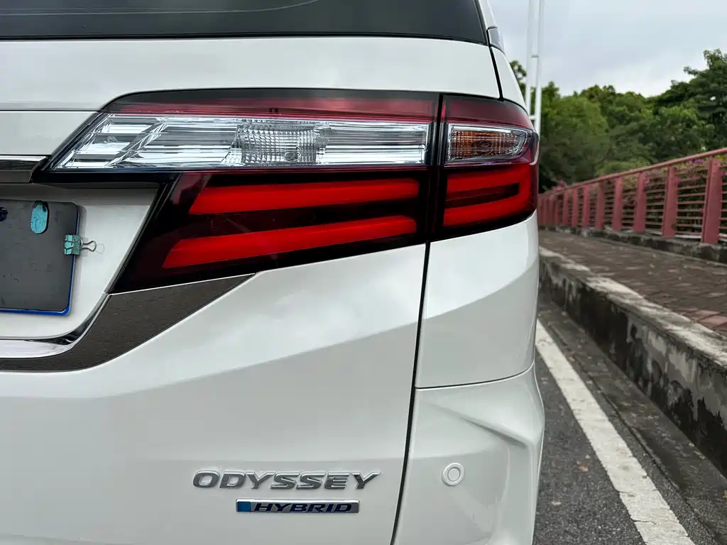 Honda Odyssey — фото 17