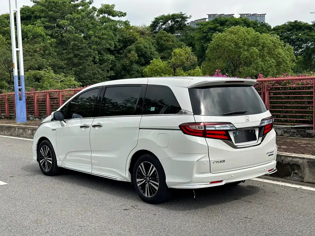 Honda Odyssey — фото 3