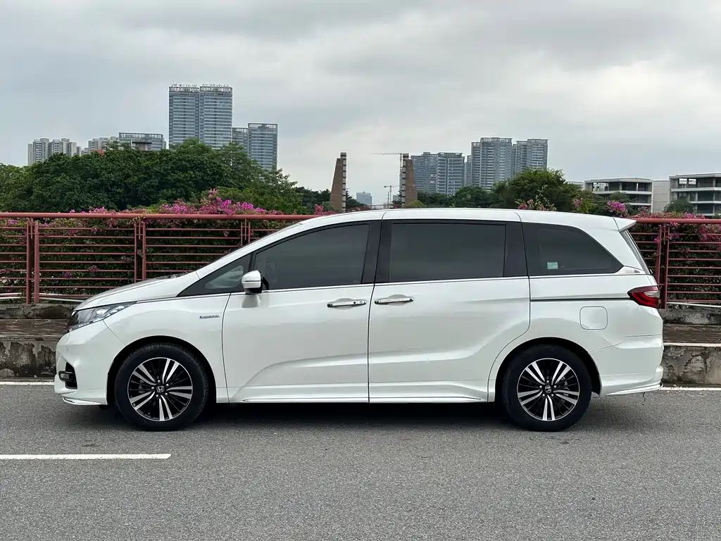 Honda Odyssey — фото 5