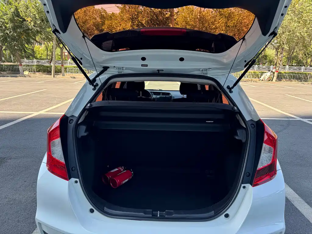 Honda Fit — фото 14