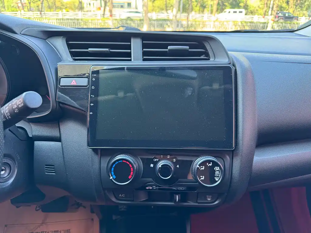Honda Fit — фото 8