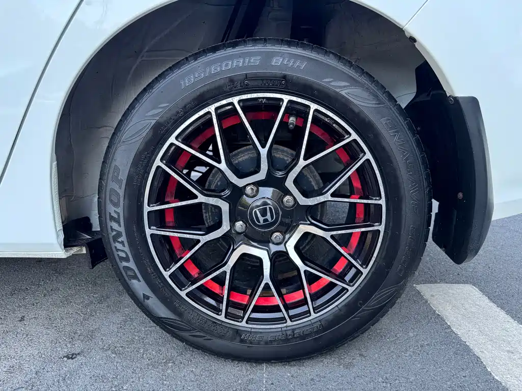 Honda Fit — фото 10