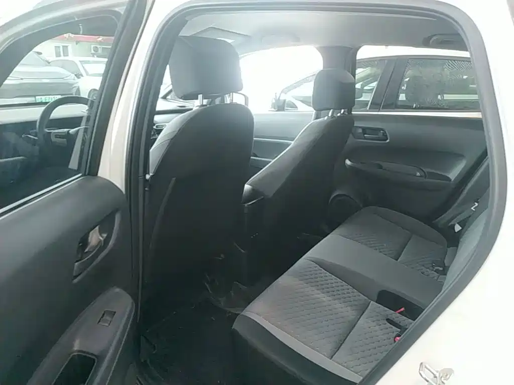 Honda Fit — фото 17