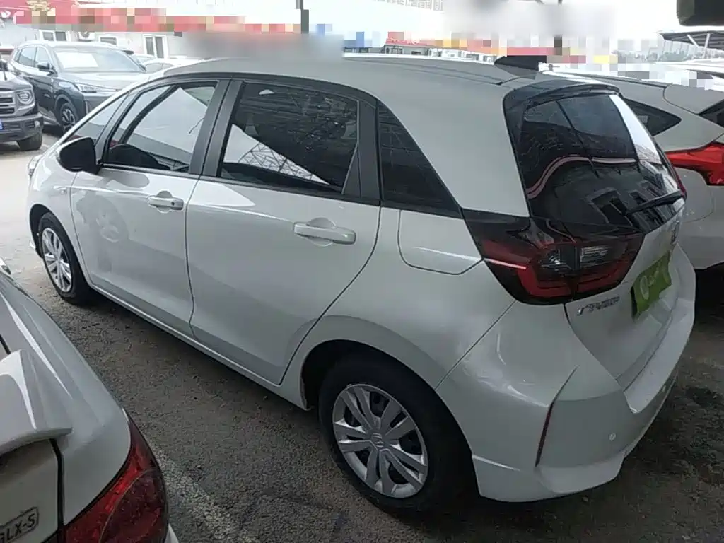 Honda Fit — фото 5