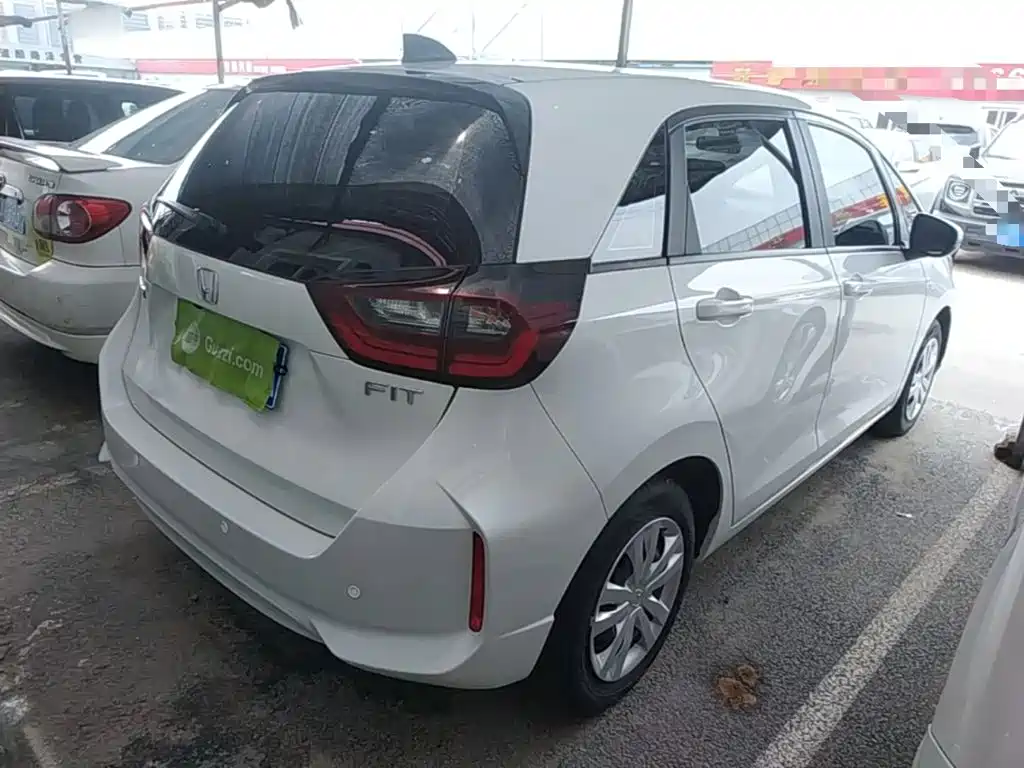 Honda Fit — фото 7